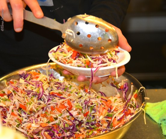 Капустный салат в Эли Караван