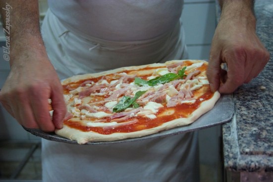 Неаполитанская пицца