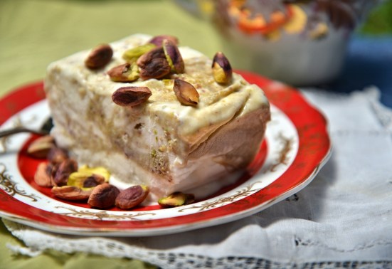 Семифредо с фисташками