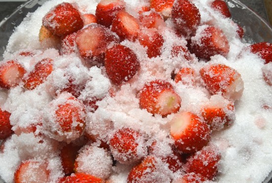 КЛУБНИЧНОЕ ВАРЕНЬЕ 