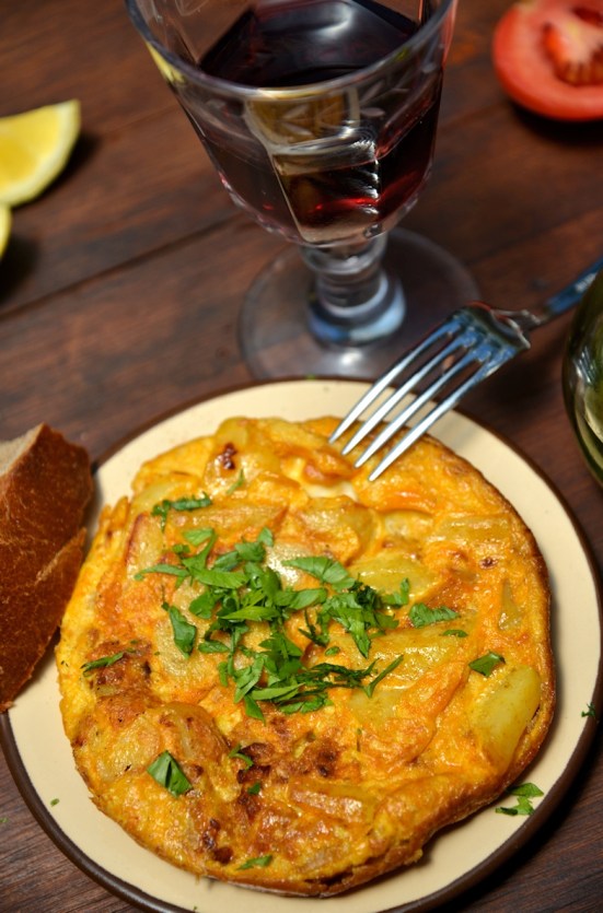 ИСПАНСКИЙ ОМЛЕТ ТОРТИЛЛА Tortilla de patatas С КОПЧЕНОЙ ПАПРИКОЙ 