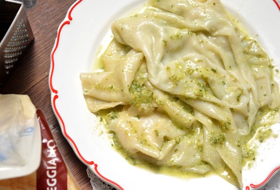 ПАСТА ШЕЛКОВЫЙ ПЛАТОК С ПЕСТО Mandilli di Seta 