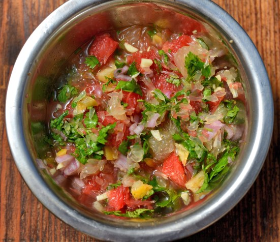 РЫБА ПРИПУЩЕННАЯ В КИСЛОМ ФРУКТОВОМ СОУСЕ