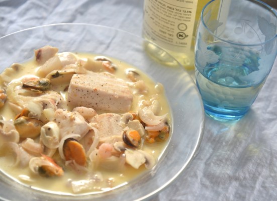 РЫБНОЕ ФЕЛЕ В ДЬЕППСКОМ СОУСЕ FILLETS OF SOLE DIEPPOISE