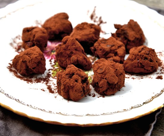 СЛАДОСТИ НА ПЕСАХ