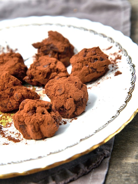 СЛАДОСТИ НА ПЕСАХ