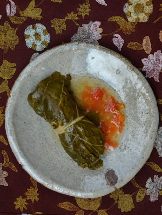 ЛИСТЬЯ МАНГОЛЬДА ФАРШИРОВАННЫЕ МЯСОМ И РИСОМ