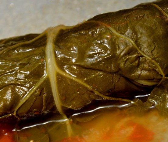 ЛИСТЬЯ МАНГОЛЬДА ФАРШИРОВАННЫЕ МЯСОМ И РИСОМ