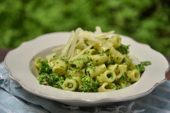 ПАСТА С БРОККОЛИ И ПЕСТО ИЗ КЕШЬЮ